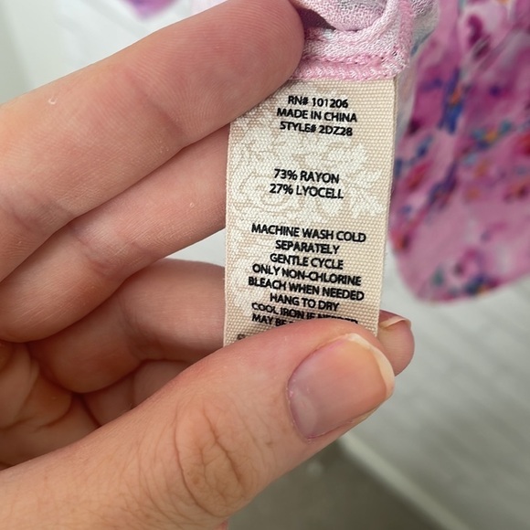 Soft Surroundings Brialla Floral Lilac Lightweight Print Top - Picture 9 of 11